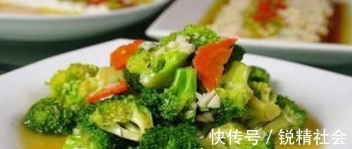 天天吃西兰花,从来都没有吃对?炒西兰花之前,到底要不要焯水?