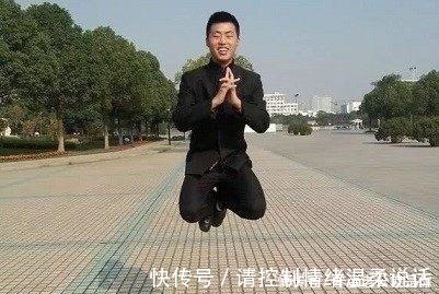 |搞笑PS系列,大叔想把拍照姿势P的高级一点,大神让你跳芭蕾舞