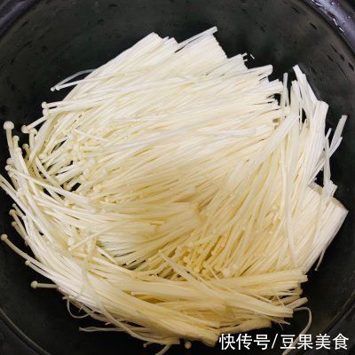 豆腐|这道豆腐鲜虾煲,怎么做都好吃