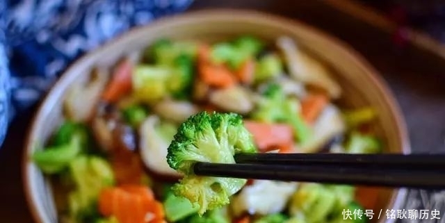 这道菜健康美味又美容!一学就会!