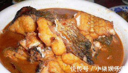 美食推荐农家垮炖鱼、平菇炒肉片、蒜香椒盐河虾、鲜香土豆片