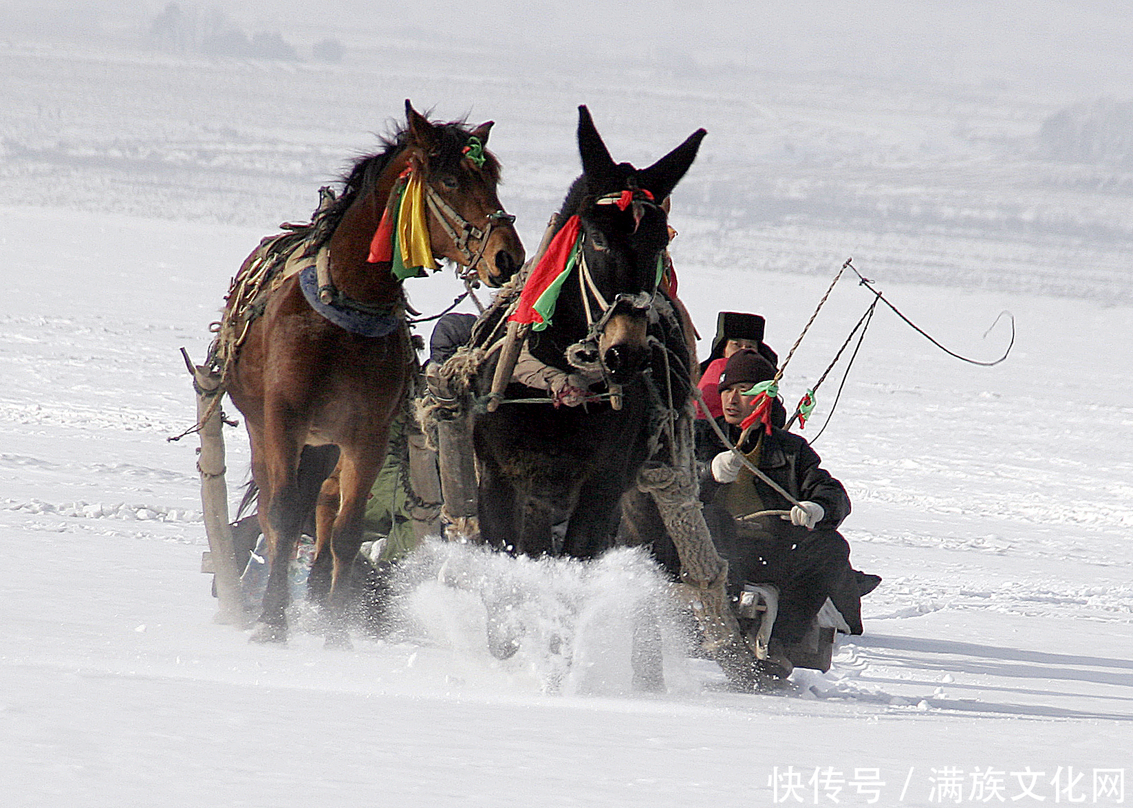  马车|从林海雪原中“爬犁竟比马车快”的怪现象，看东北爬犁民俗史