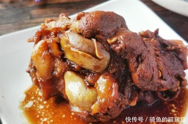 猪的这个部位,南方用来煲汤,还是东北这个做法香,给排骨都不换!