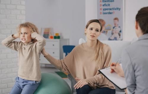 孩子|李玫瑾教授:孩子遇到事情就哭,家长要第一时间说这句话