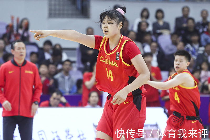 李月汝|女篮12人名单出炉!新帅全力以赴,李月汝称霸内线,老将值得期待