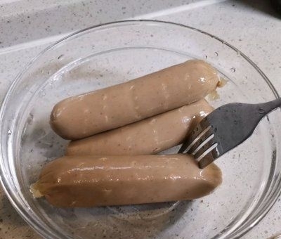 这手抓饼做「烤肠毛毛虫」连吃3天了！明天还想吃