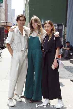 都市丽人|阔腿裤已经失宠了!今秋流行的是“背带裤”,洋气减龄还藏粗腿
