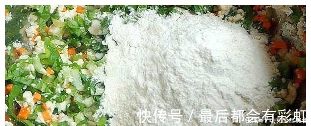 鸡蛋饼|1块豆腐，1个鸡蛋，不用一滴水，筷子两搅，比大鱼大肉还好吃！