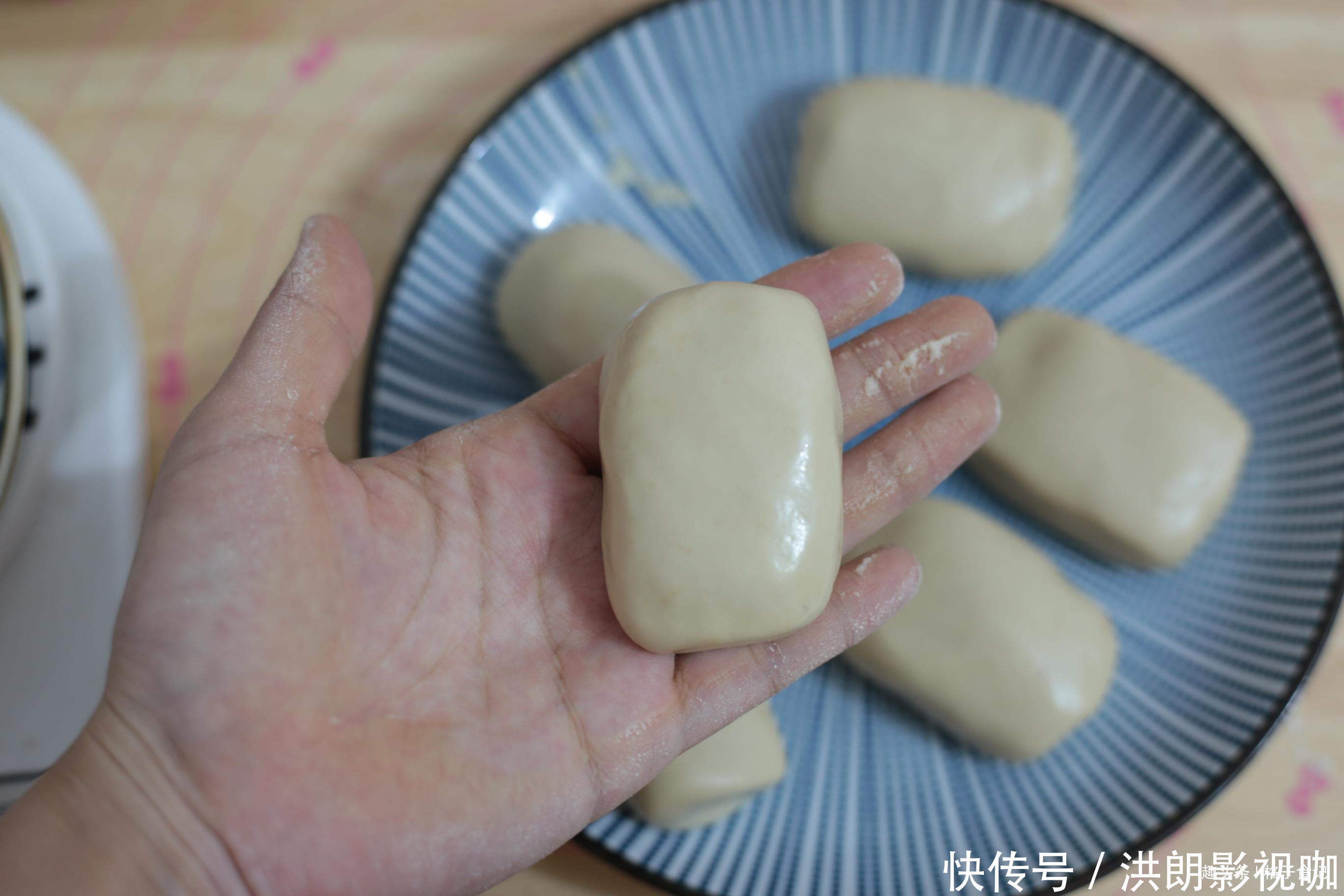 做法|糯米粉最好吃的做法,香甜软糯,咬一口还会爆浆,越吃越过瘾,赞