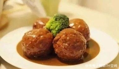 四喜丸子这么做 好吃到汤汁都留不下