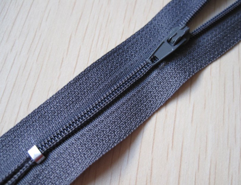 幼儿|央视点名不建议幼儿穿的几种衣服，看看你家娃穿着吗？赶紧处理