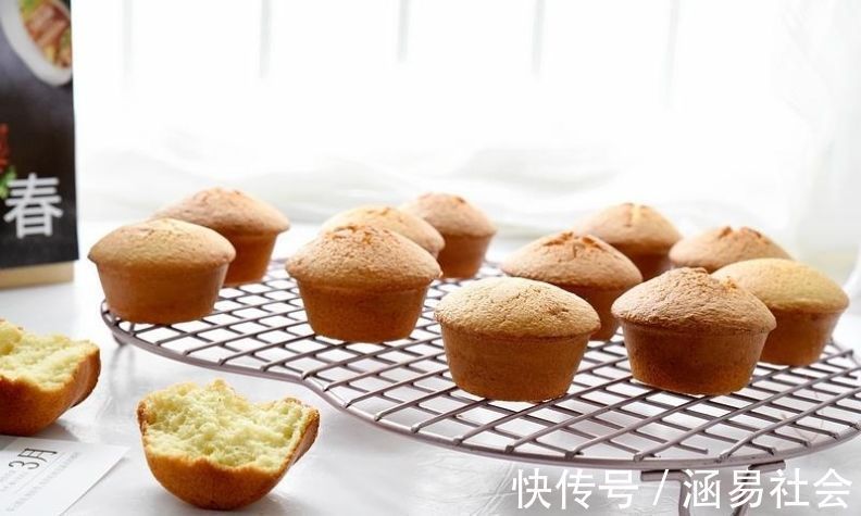 蜂蜜蛋糕|四个鸡蛋一碗面粉，做出妈妈爱吃的蜂蜜蛋糕，的确是小时候的味道