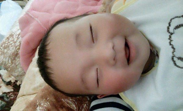 足够|孩子睡觉有这3个表现,说明他的智商很高,占一个的就偷着乐吧