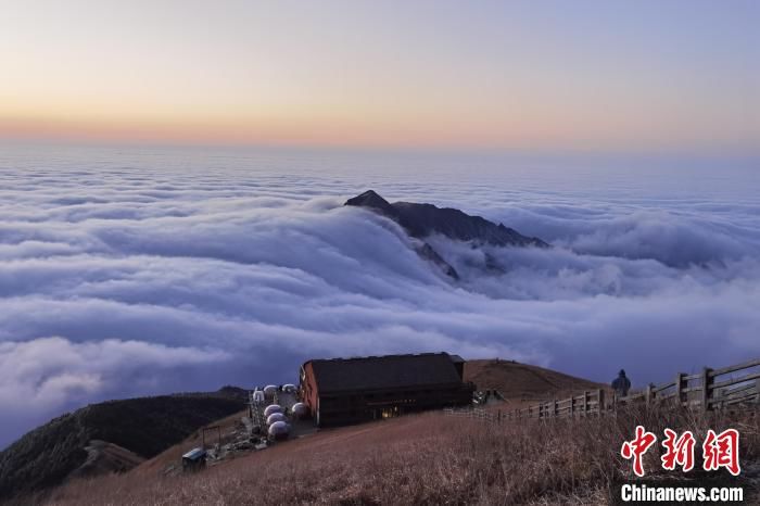 高海拔|春节假期江西武功山迎旅游客流 美景吸引民众登山游玩