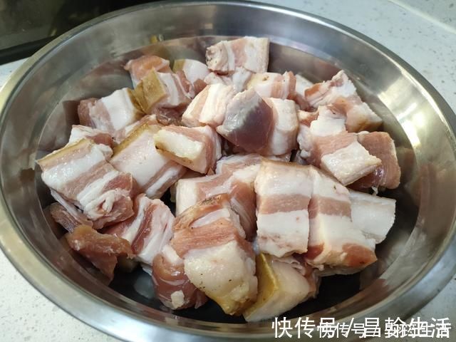 糖色|爷爷做了几十年红烧肉,口感软烂香入味,香料只加这四味即可