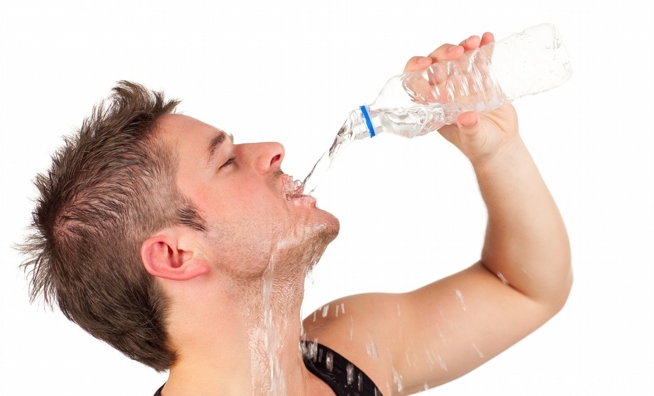 中年|白开水是免费的“长寿药”,2个时间尽量少喝,为了家人看