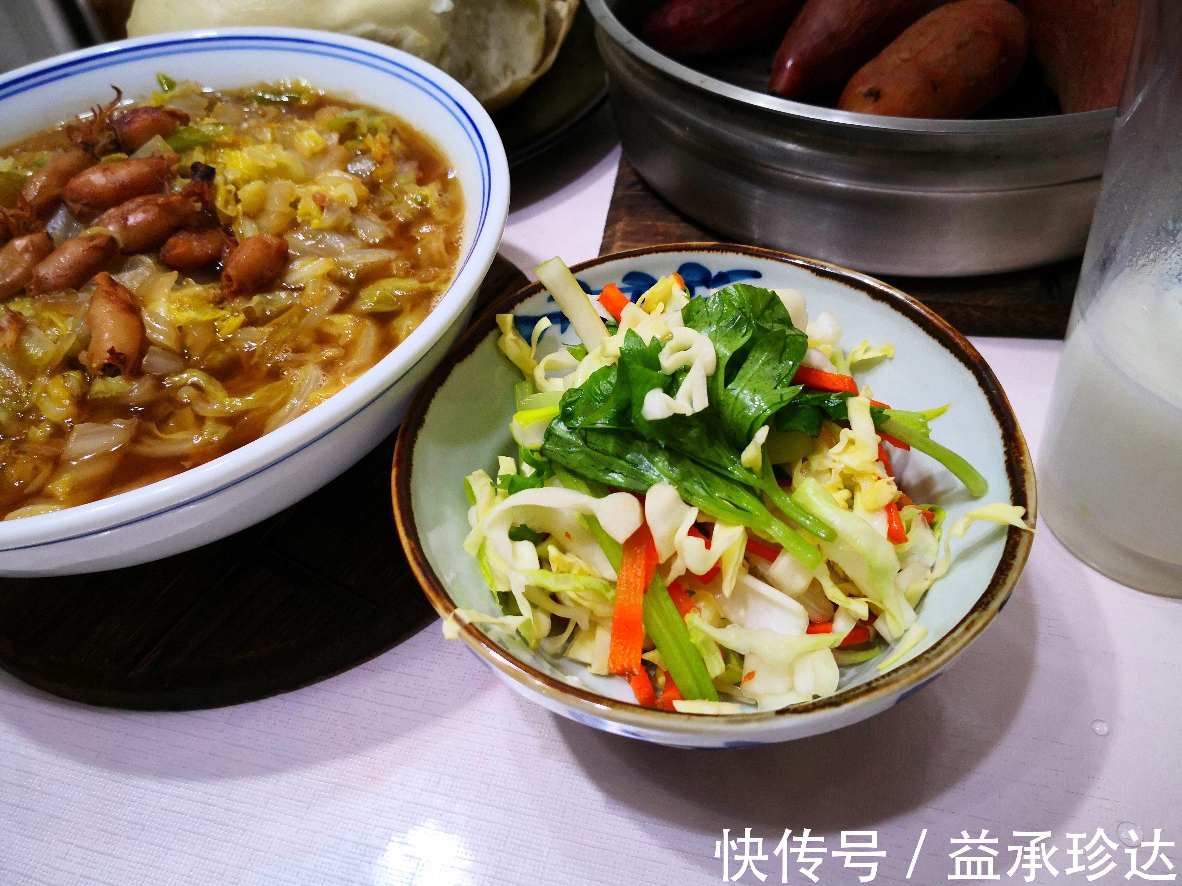 晒我的周一早餐,却因1碗白菜走红了朋友圈,网友:又学会一道菜