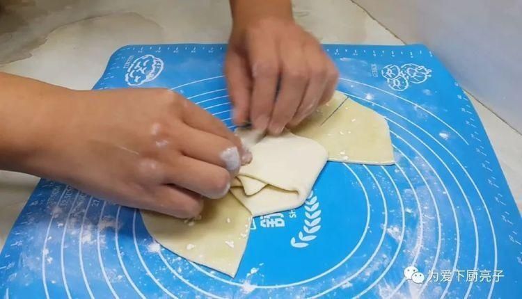 馒头|烙饼这么做太香了，开水一烫，张张柔软又劲道，学会天天不起早