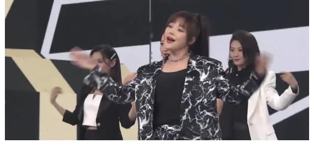 李思思|《央young之夏》：央视主持人“神仙打架”，这是什么宝藏综艺