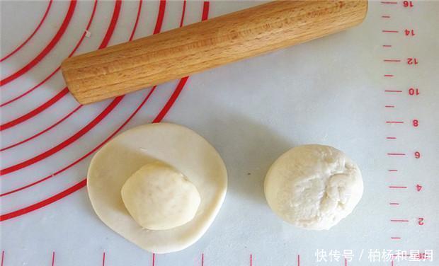 不厌|百吃不厌的椒盐酥饼,一次做了8个,留着当零食,连吃三天都不腻