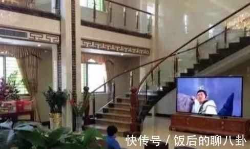 自建|老公在农村花80万自建新房,朋友出300万要买,老公死活不卖