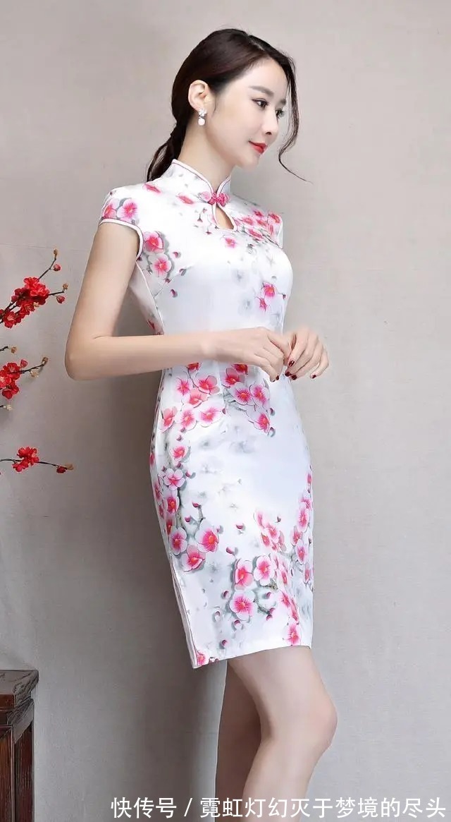 旗袍|不是所有的女人都能穿出这款旗袍的韵味