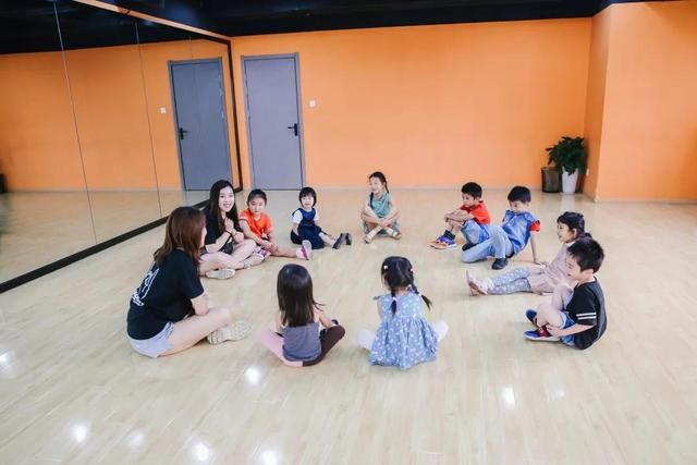 北京沃石唱片少儿音乐剧《我和我的童年》，面向全国培训机构推广