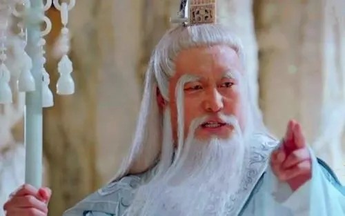 太上老君@有两件天生法宝,一件在女娲娘娘的手里,另一件在太上老君的手里