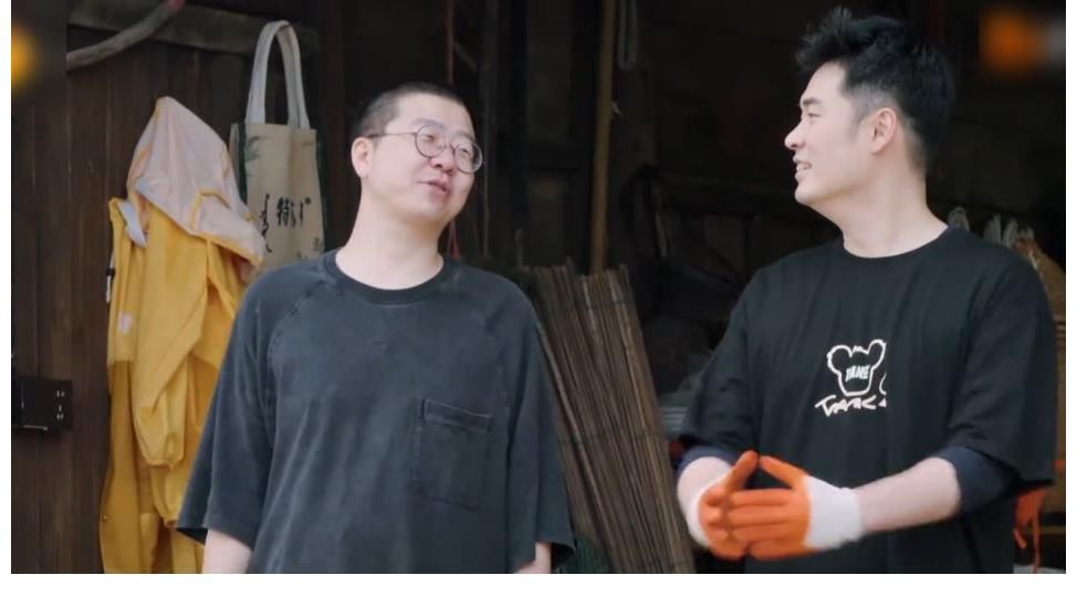 陳赫李誕參加《向往的生活》，勸酒式干活，邊努力邊抱怨