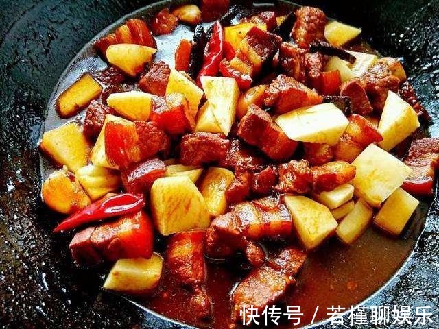 解馋|教你土豆烧肉的家常做法，简单方便，又解馋，孩子隔三差五吵着要