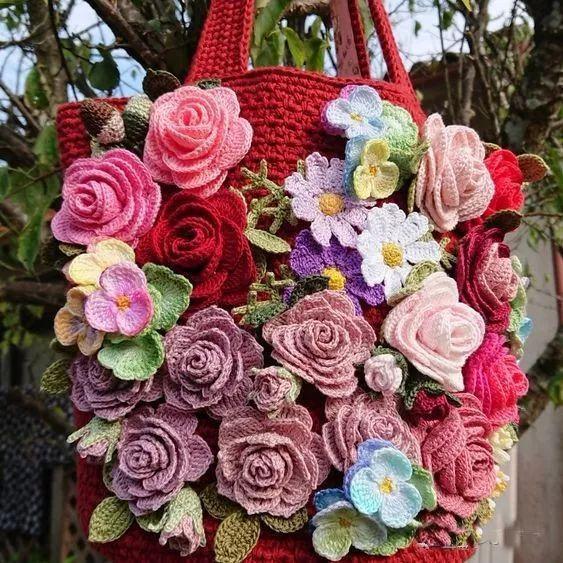 小花片 55款超美的钩花包包,只要会钩不同的花,拼缝在一起,就能做出