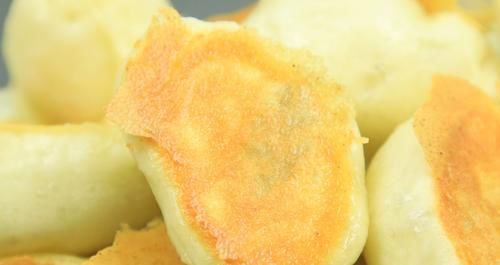 费事|不费事在家做出正宗水煎包，其实不加水更让你酥脆鲜香流口水