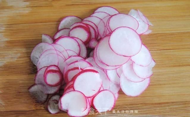 减肥瘦身吃什么送你8道清爽减脂沙拉，边吃边瘦不是梦哦