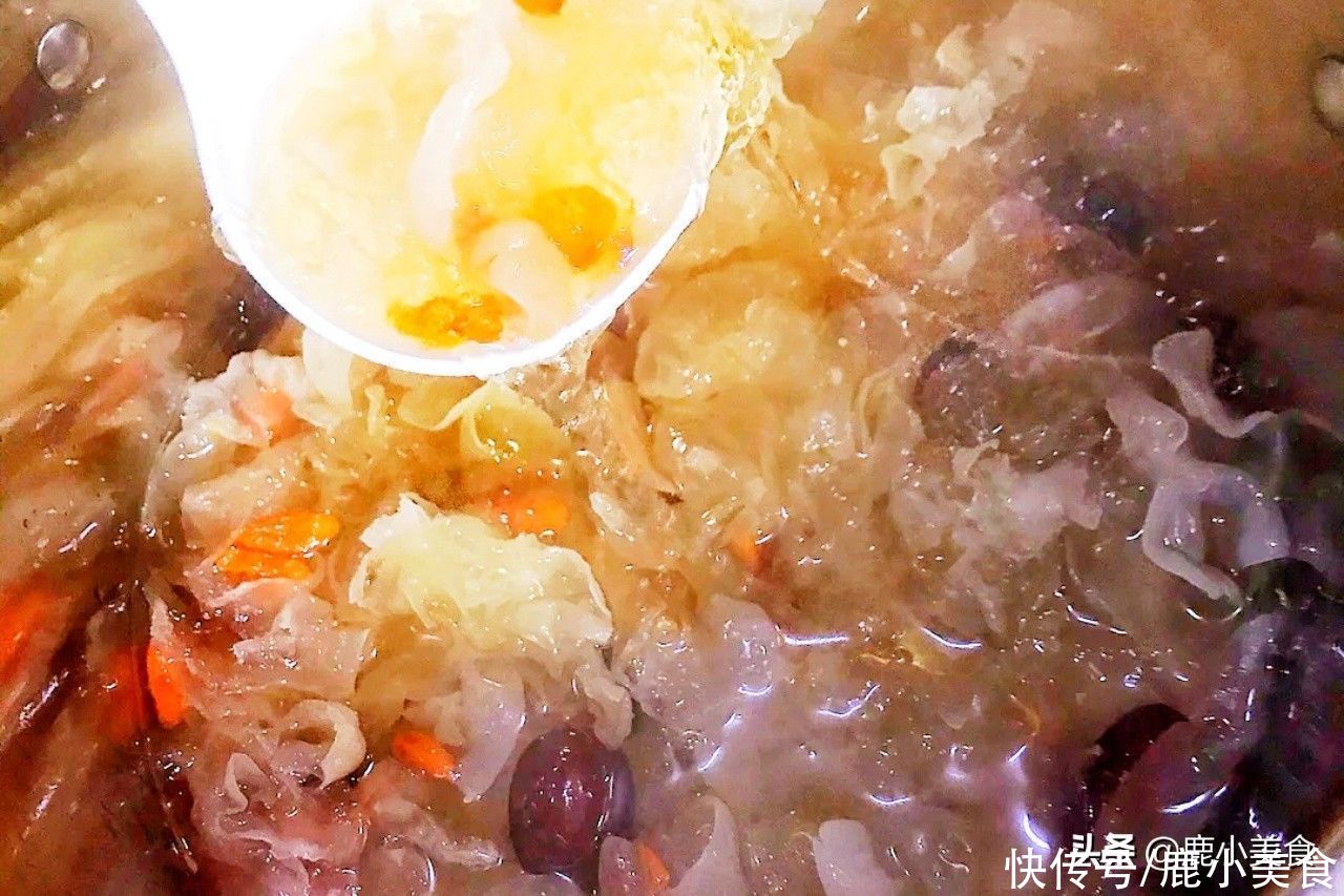 常喝|三伏天,女性常喝这碗“美人羹”,甜润好喝,养颜补水,皮肤滋润