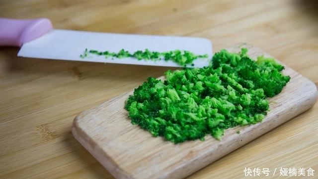  刚过|刚过完年，这菜再贵都要吃，只长筋骨不长肥肉，孩子越吃个子越高