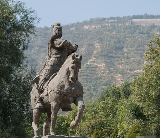 李广难封文人墨客的空牢骚而已,声名远远盖过实力还没有什么战功