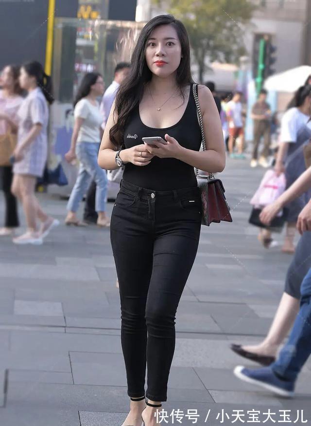 穿衣 女人“肥美”如何穿衣,试试“3种”不同搭配,也许会扭转劣势!