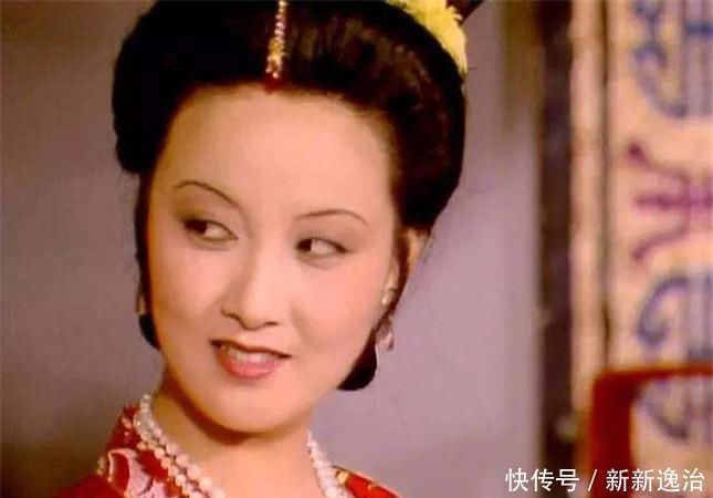 周瑞&红楼梦:难怪刘姥姥只念凤姐的恩,不念王夫人的恩,看凤姐说了啥