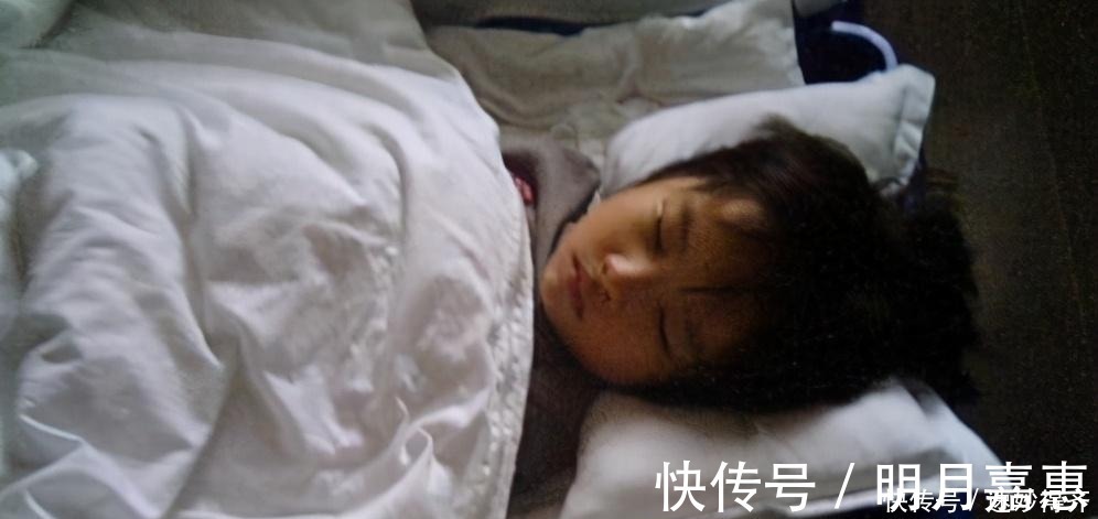 家长|孩子是什么性格,从睡姿就能看出来,家长快来对照下看看准不准