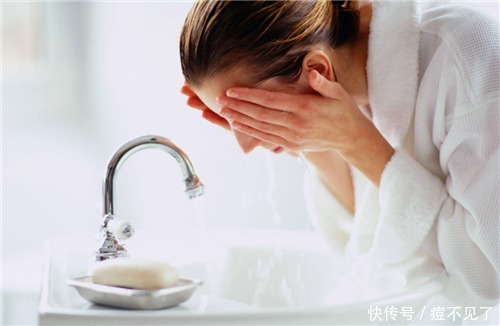 黑头出没不停止,痘博士告诉你怎么解决!