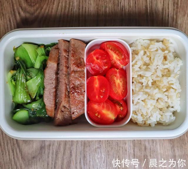 手臂|健身网红Krissy Cela告诉你，练手臂，除了运动还要注意饮食