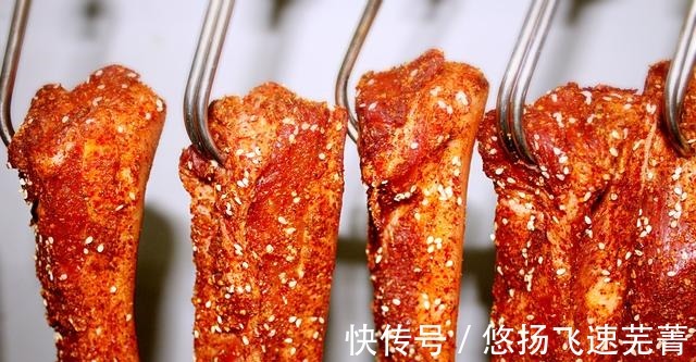 猪肉|最近爆火的脆皮烤五花肉,在家没有烤箱也能做,简单又美味!