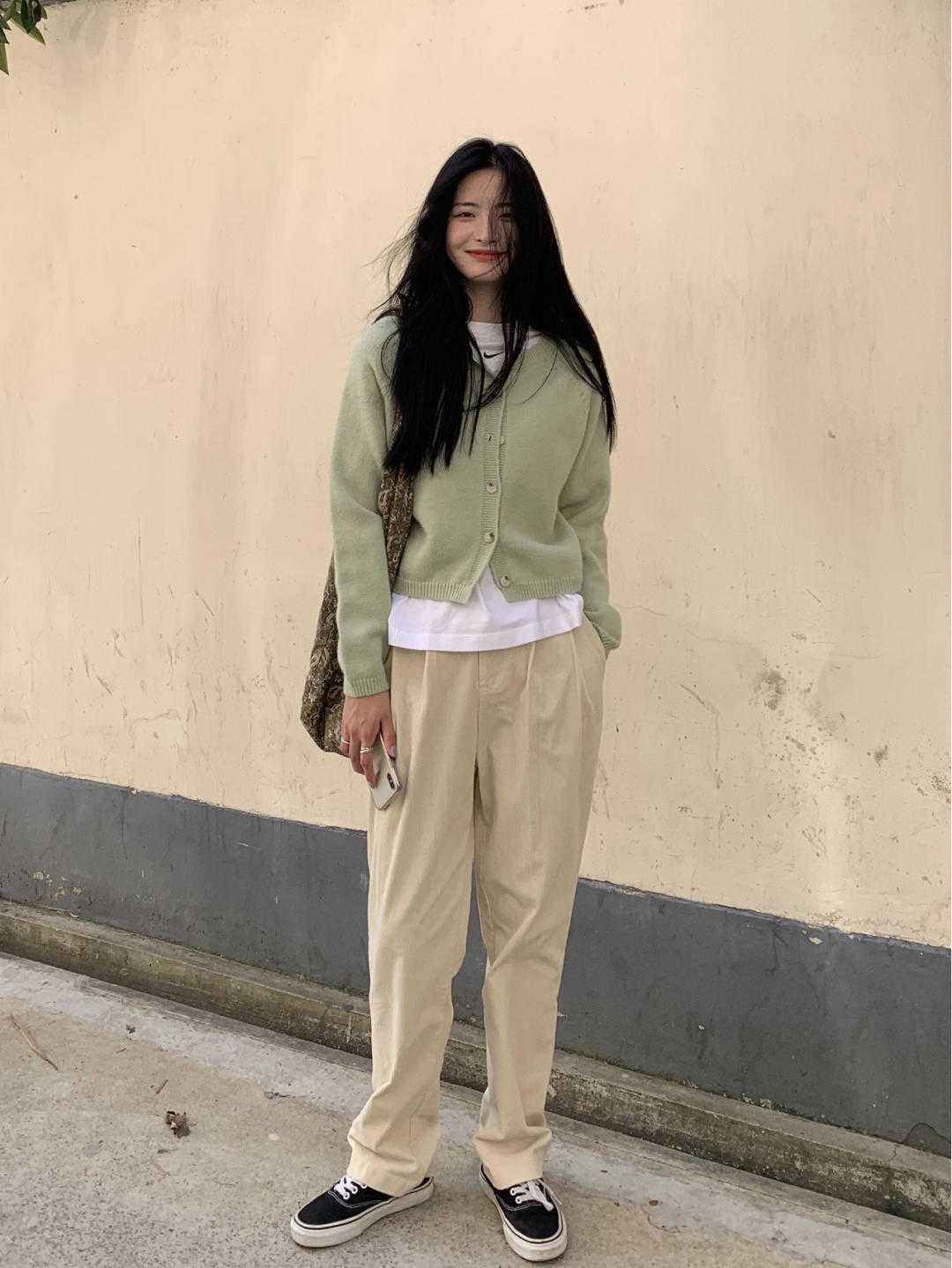 卫衣|今年秋天入手不后悔的3款外套,怎样穿都好看,重点是百搭又洋气