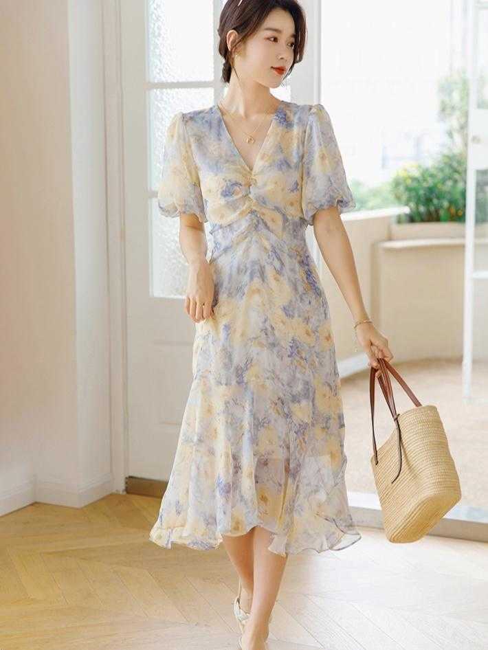 衣服|不挑年龄的基础款,可以这样穿搭,不仅简约还时尚