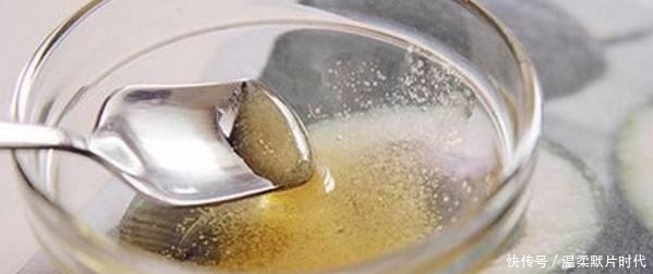 白色|你知道鼻子上挤出的“白色物体”到底是什么吗?