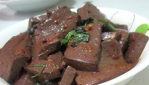 让人狂吞口水的家常菜，不觉又加了几碗米饭，简单下饭！