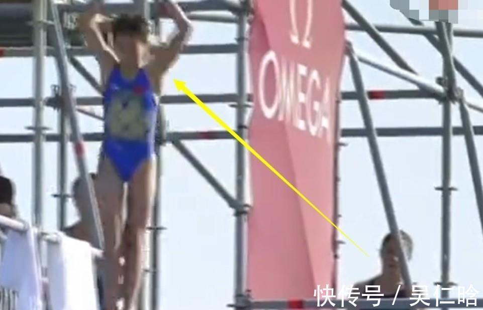 中国队|全红婵征服对手，10米跳台时，一女选手却在身后偷偷学习！