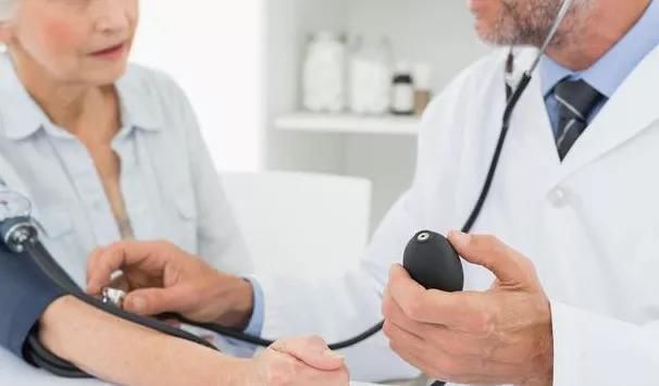 慢性病|高血压别老吃药,这种不起眼的植物,吃一个降一个,血压高的快存