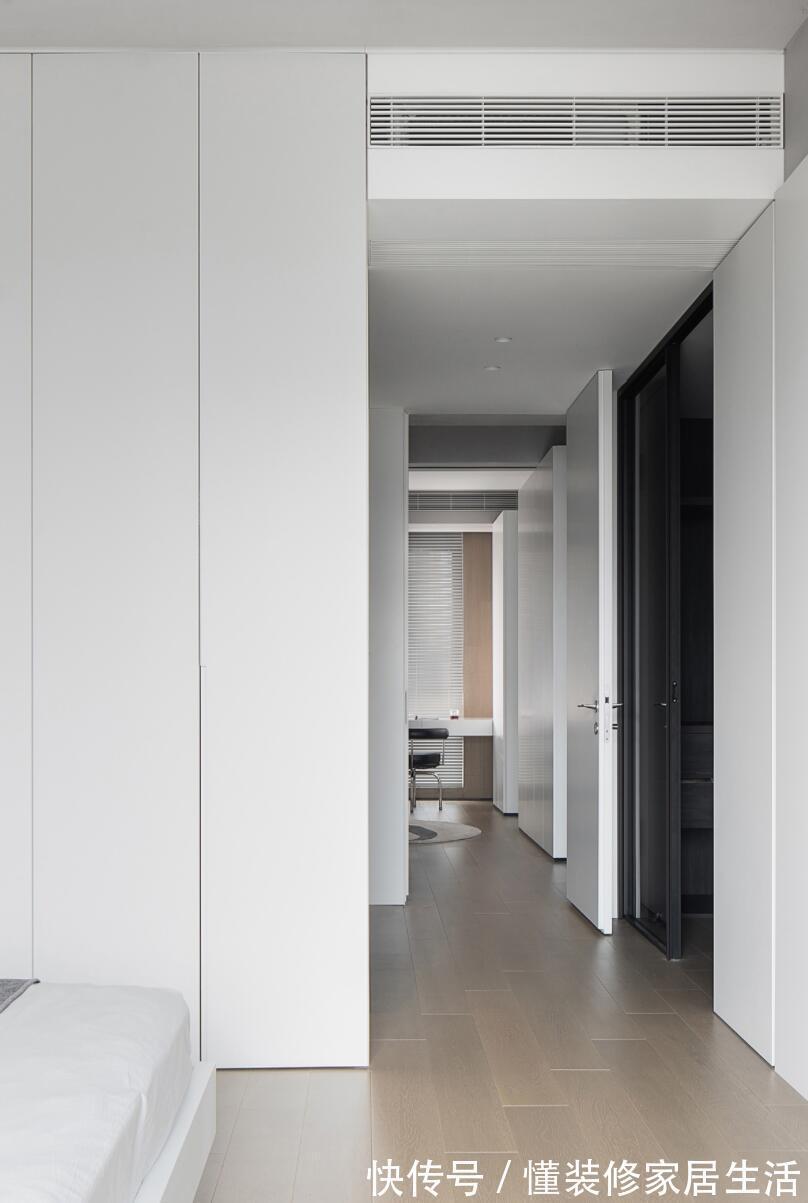 储物柜|为追求极简主义,她将新家装修得一尘不染,完工后太高级了