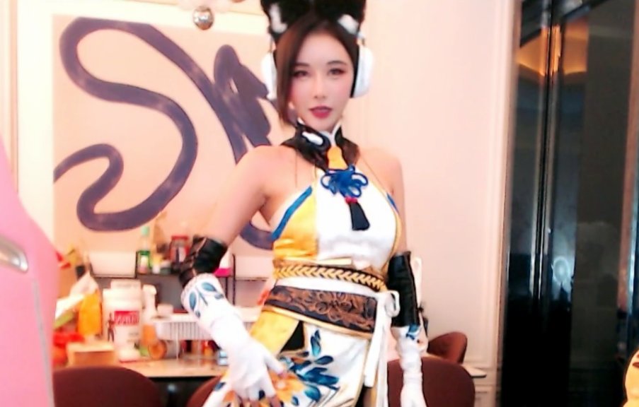 胡桃|“槍白人準”大菠蘿，cos永劫無間胡桃：很好看，但下次別穿了